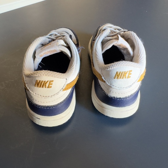 Nike Kids Shoes in Navy and Gold - Picture 2 of 4